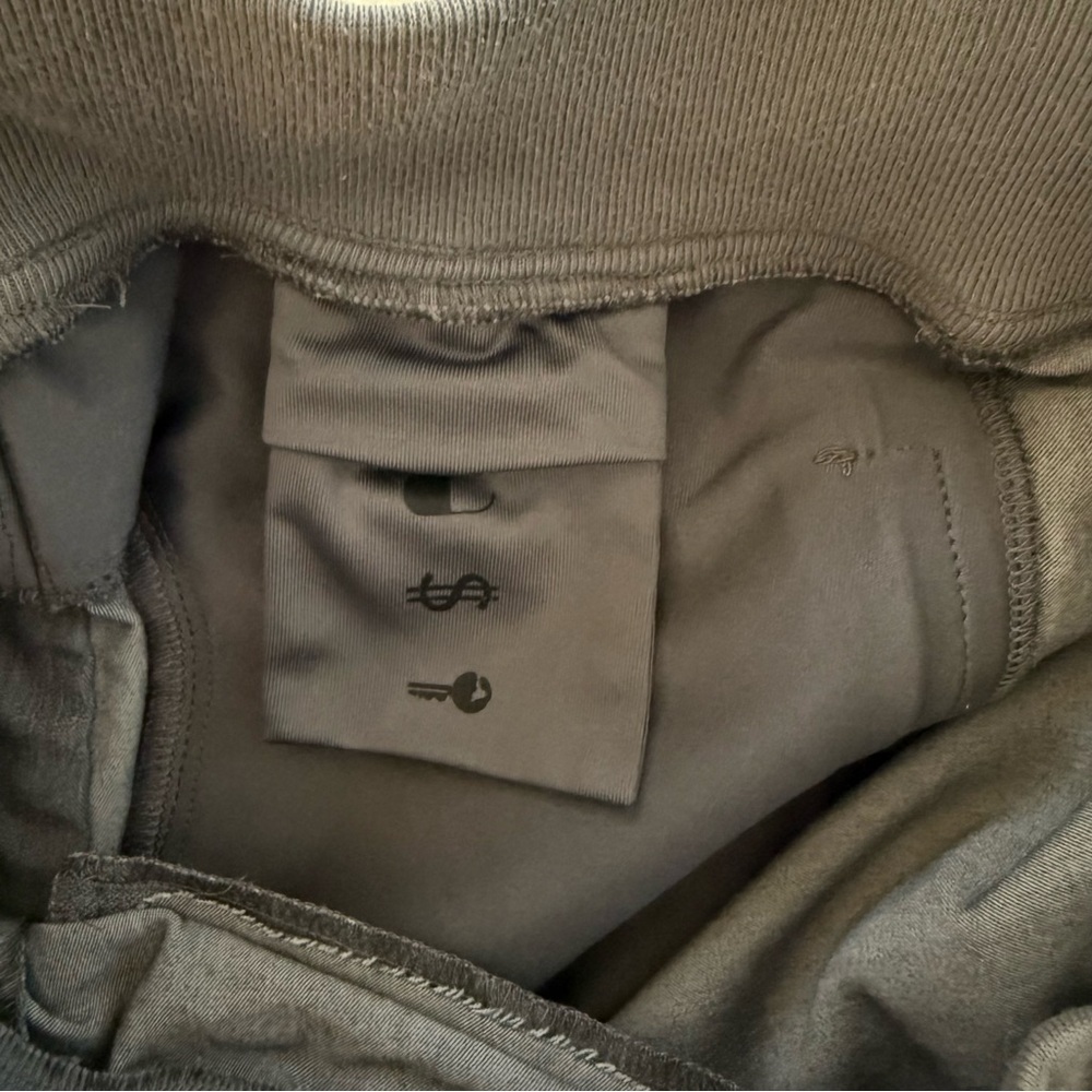 Figs Castelar Graphite Pants and Top - Picture 5 of 15